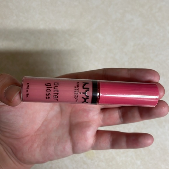 Nyx Vanilla Cream Pie Butter Gloss - Picture 3 of 6